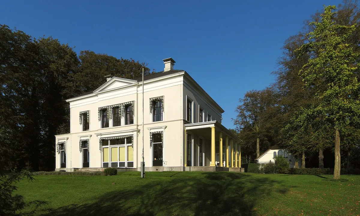 学校の敷地にある Villa Esserberg(2011 年)