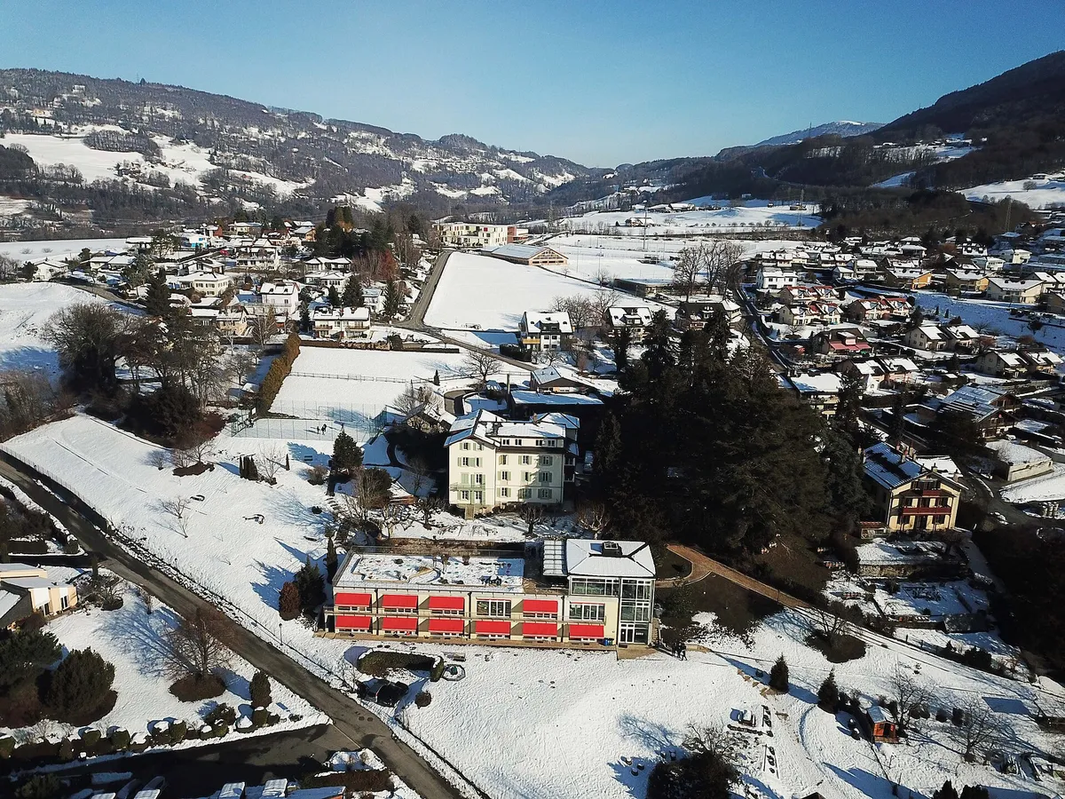 オー・ラック・インターナショナル・バイリンガル・スクールの Roches Grises Campus(中等部の校舎・2019 年 2 月)